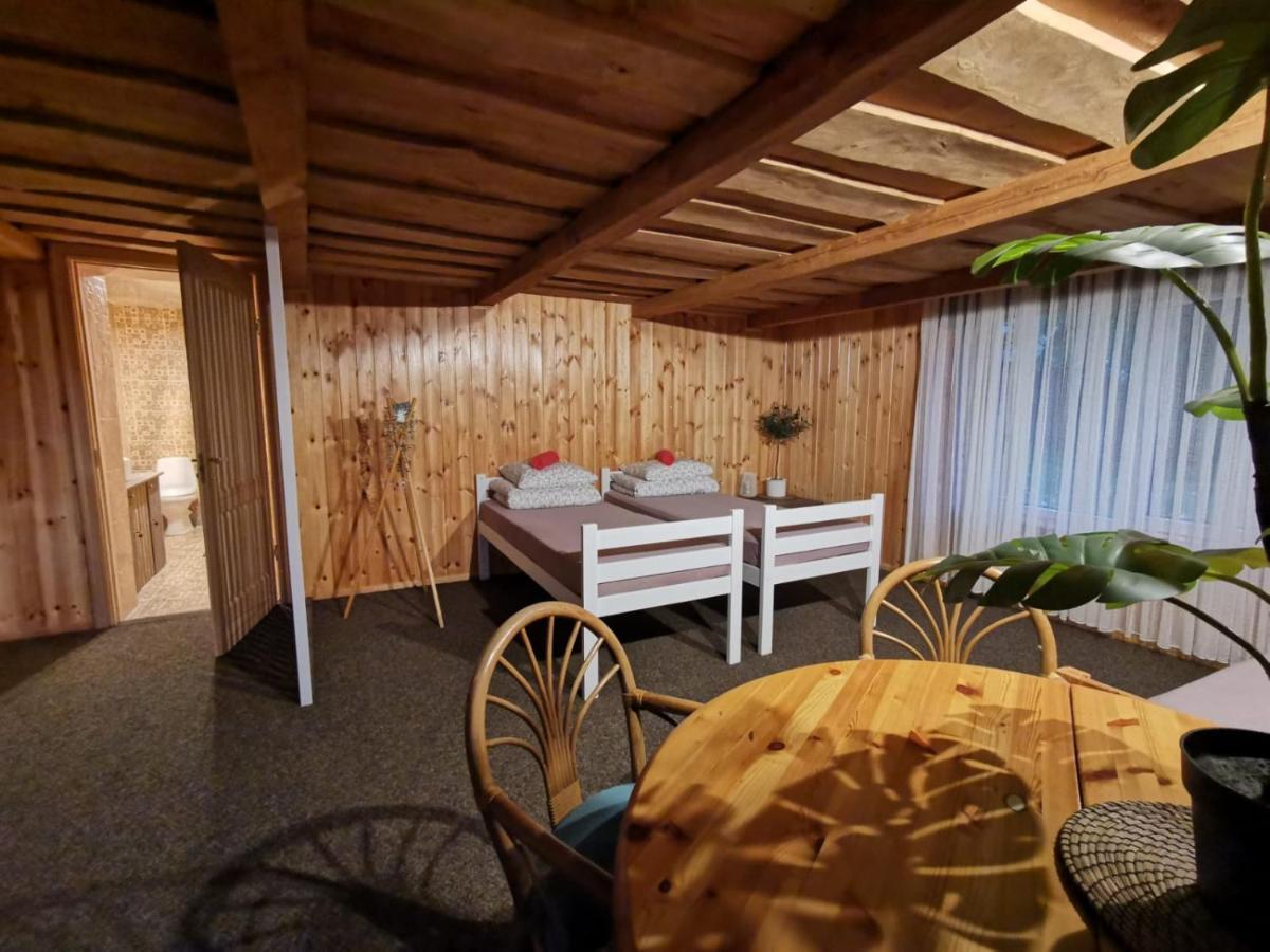 Viesu Maja Kalnaruski Ape Exterior foto